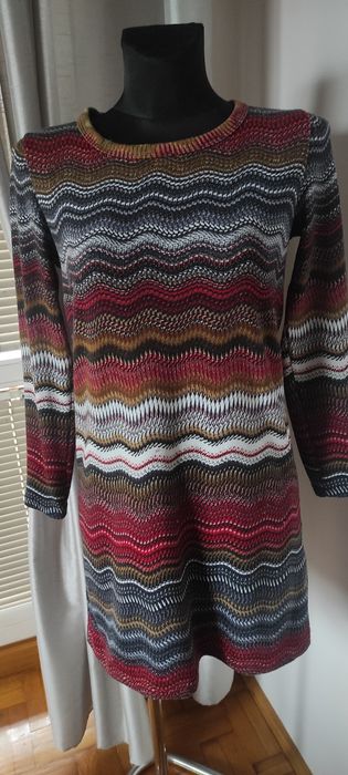 Sukienka dzianinowa HHG