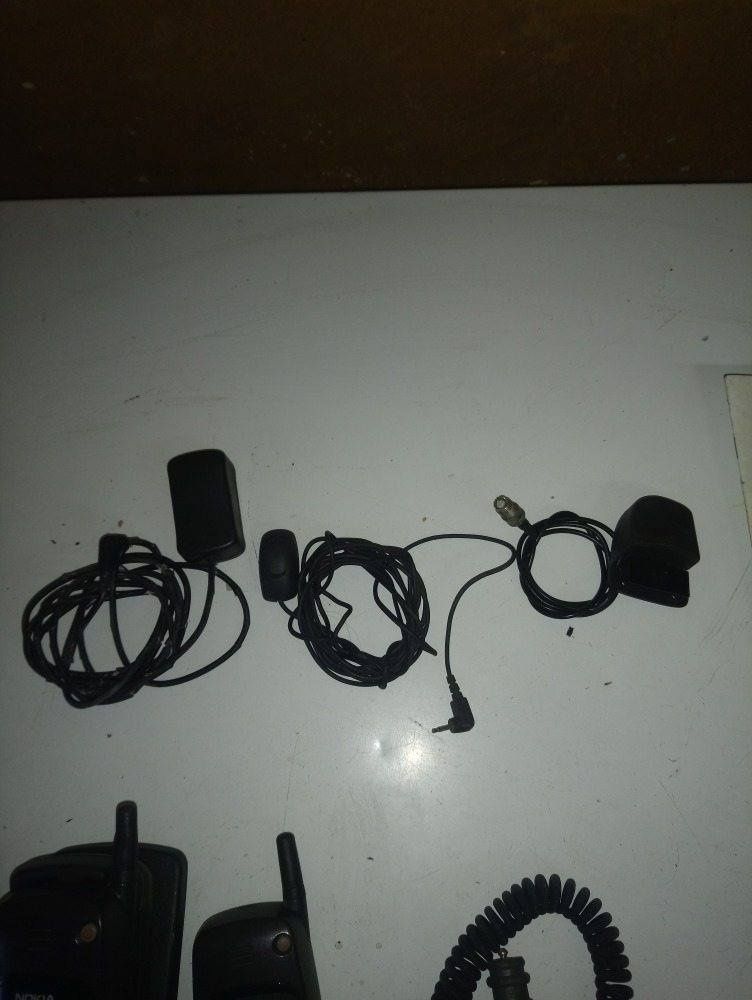 Dwa telefony Nokia 1610