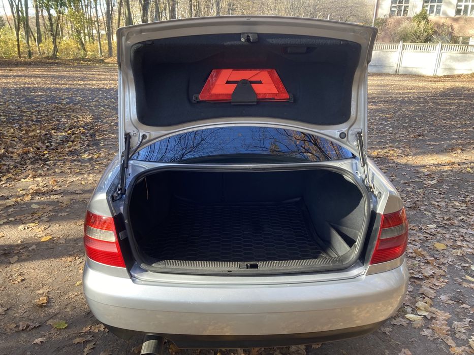 Ауді А4 Б5 рестайлінг 1.6 на газу