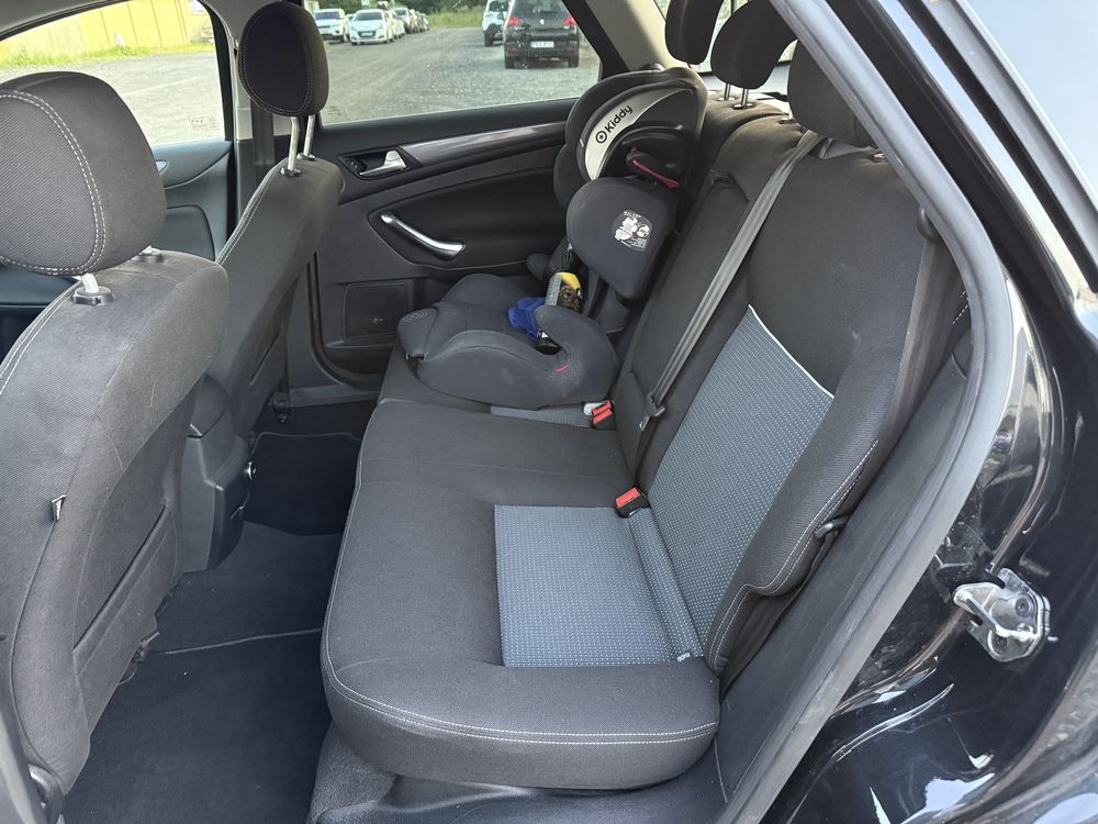 Ford Mondeo**2.0**140km**Wersja Champions League**Serwisowany**PIĘKNY