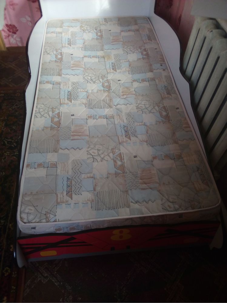 Продам дитячу кровать машина