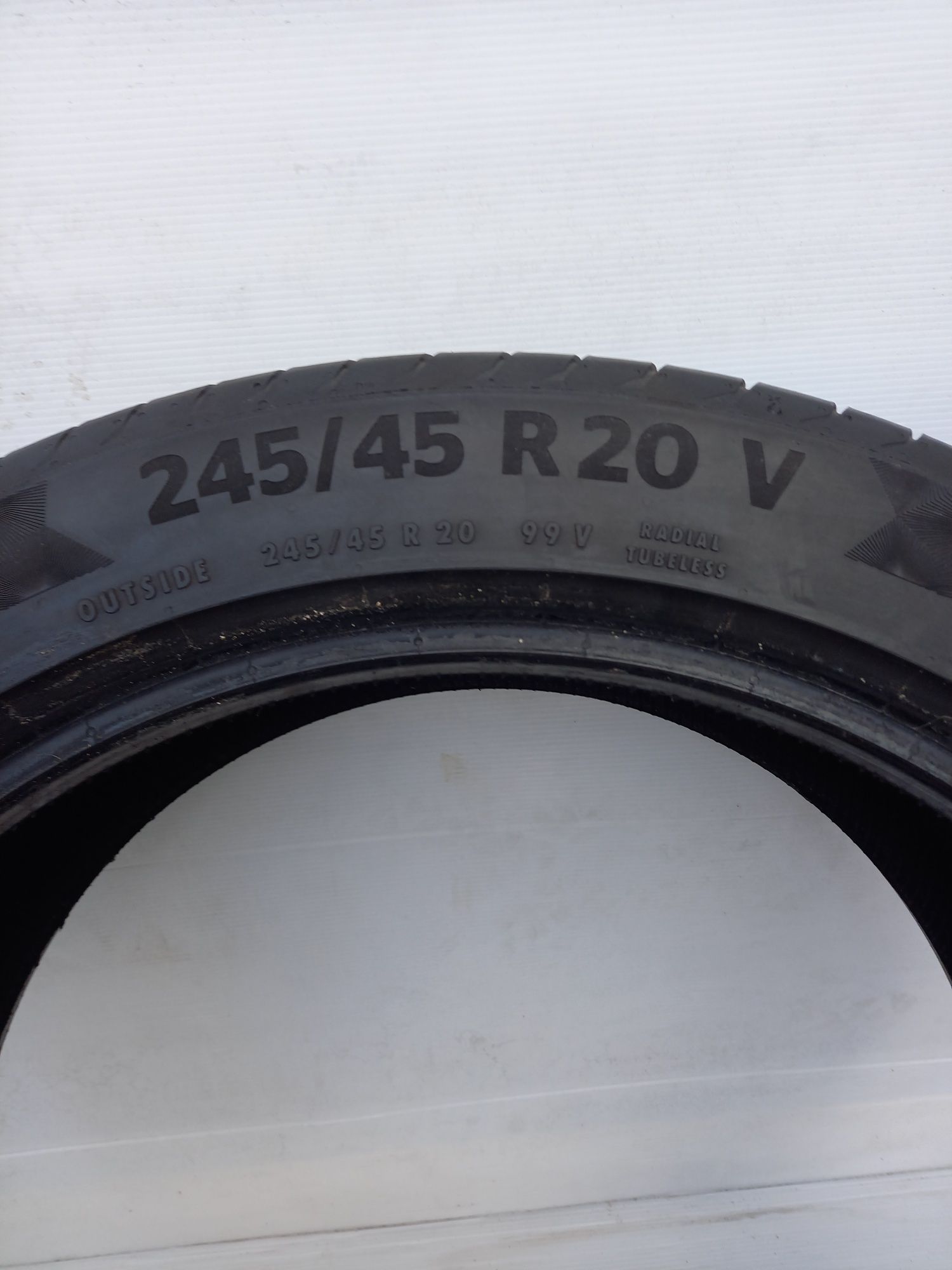 Opony 245x45R20 Continental