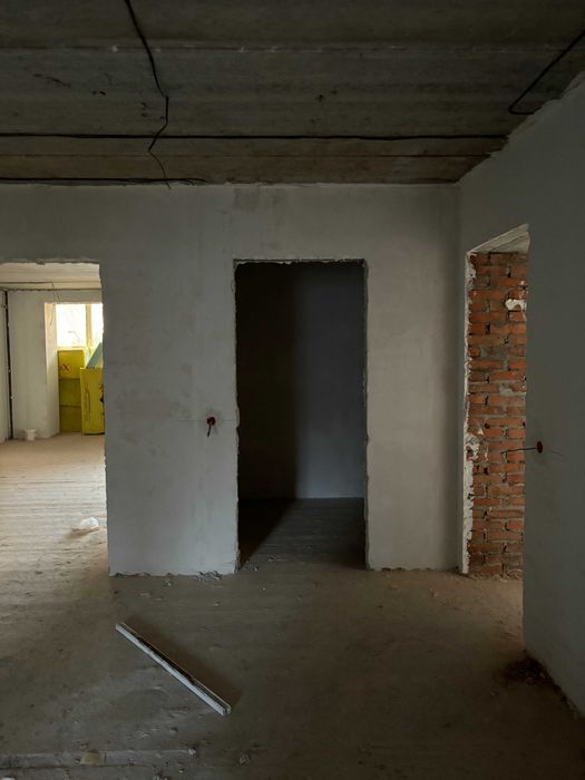 Сучасна квартира у новобудові