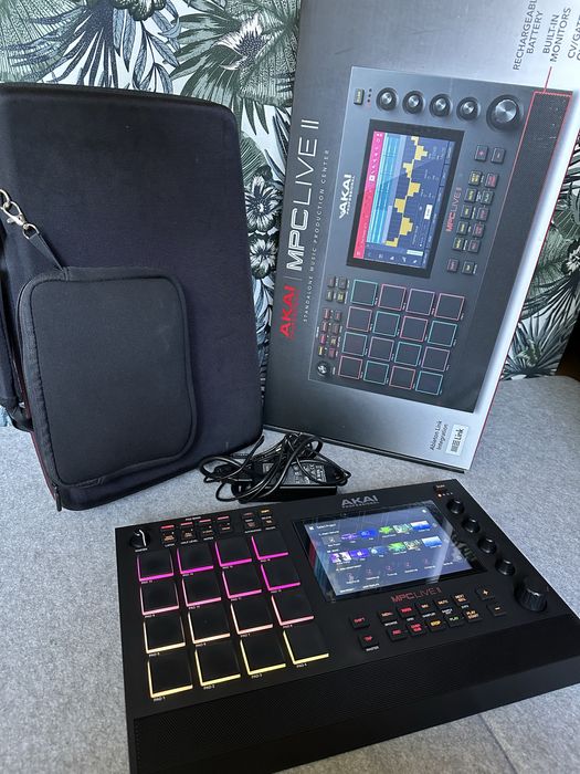Akai MPC Live II + Dysk SSD 512gb + Pokrowiec