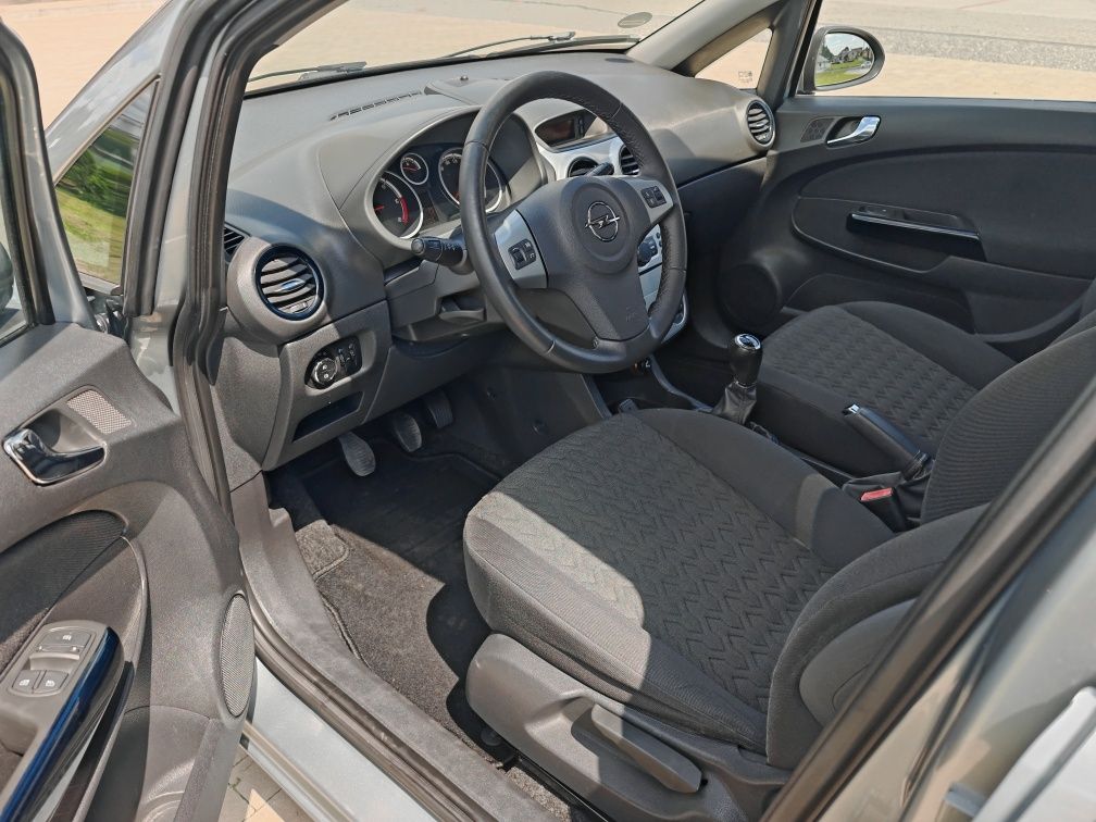 Opel Corsa 1.3d / lift / isofix / KLIMA / super stan