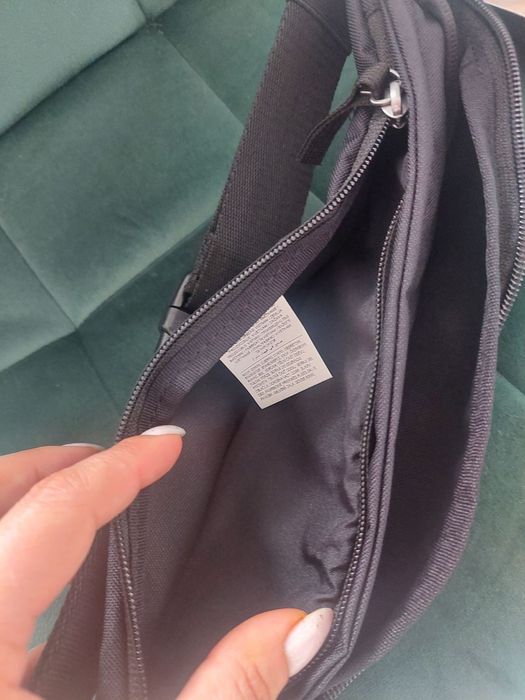 Продається сумка-бананка(через плече та на пояс)