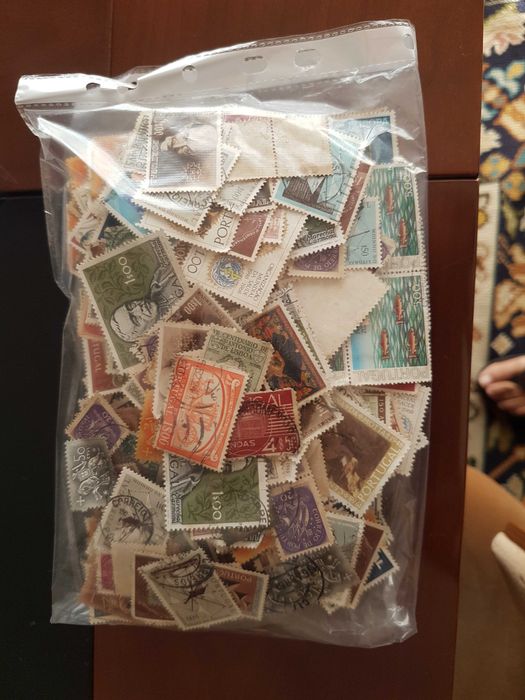 500 Selos Antigos de Portugal em Escudos