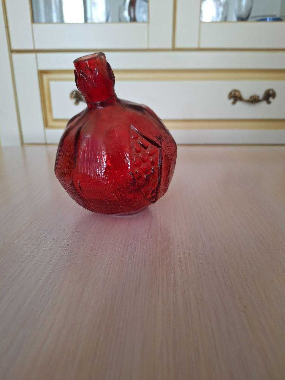 Уникальная бутылка из под гранатовового вина
