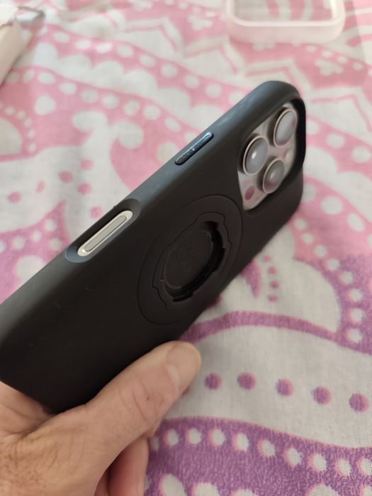 Quadlock iPhone 16 Pro