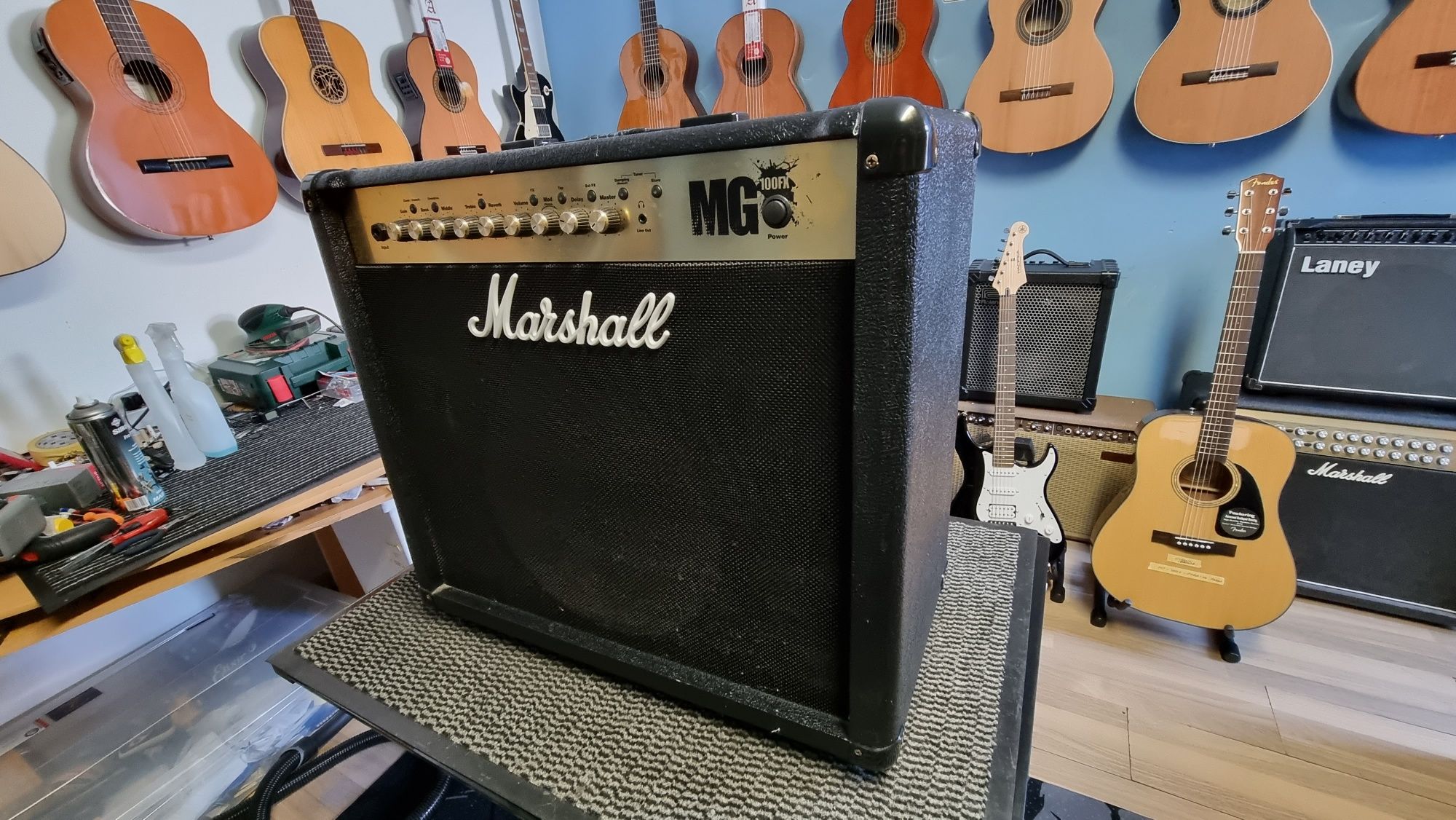 Amplificador de guitarra Marshall MG100FX Combo