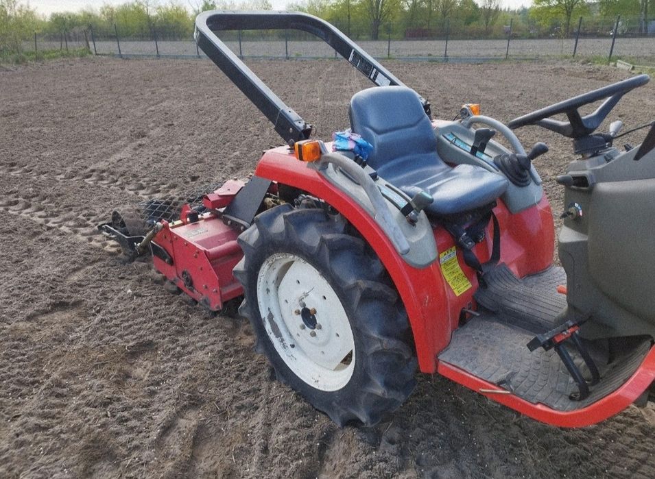 Glebogryzarka Usługi ogrodnicze Koszenie trawy Zakładanie trawnika