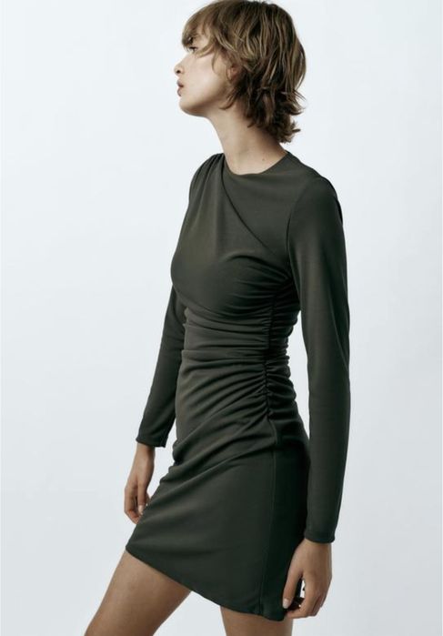 Сукня з драпуванням ,розмір L,маломірить