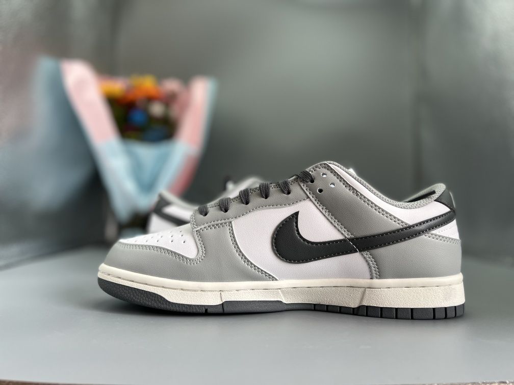 Nike Dunk Low Light Smoke Grey