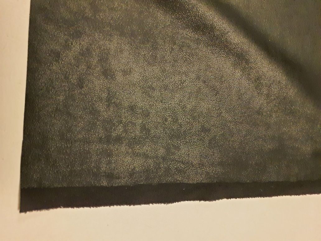 Tkanina czarna w typie eco-skórki szer.140 cm.