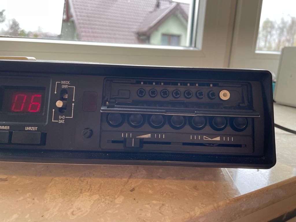 Radiobudzik grundig sonoclick 110 lats 70te