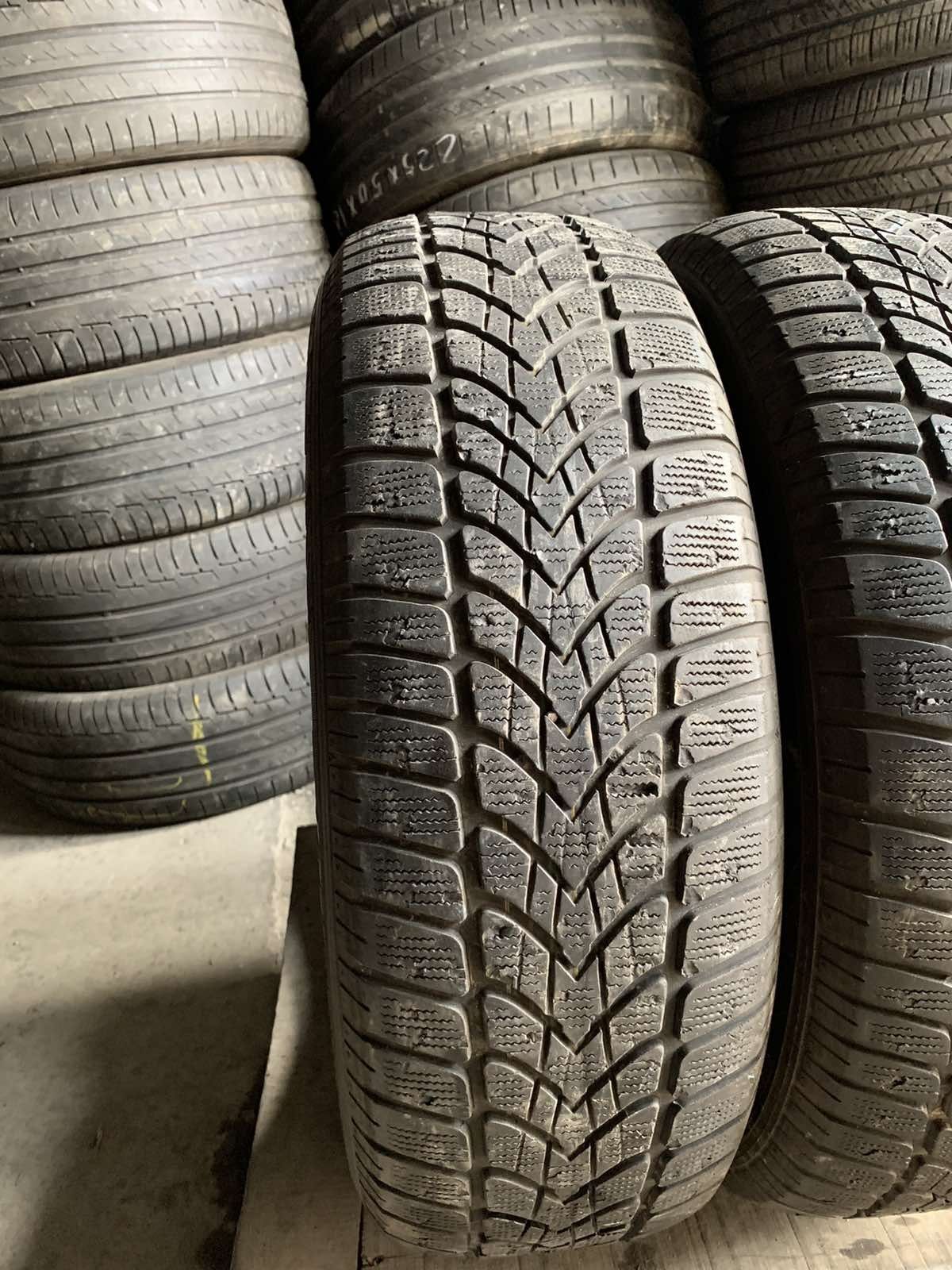 225.65.17 Dunlop 2шт зима БУ склад шины резина из 65 R17