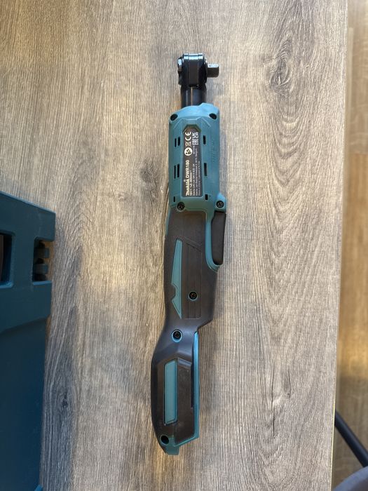 Klucz udarowy grzechotka Makita DWR180