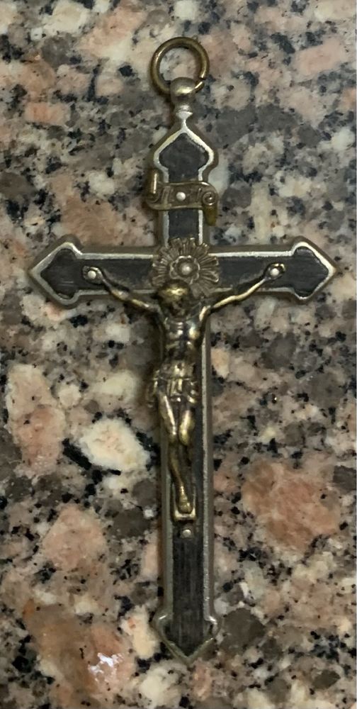 Cruz de Cristo preta