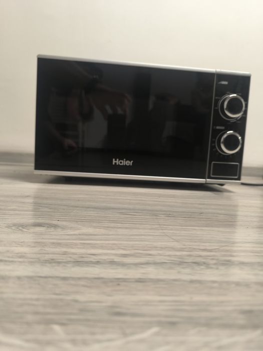 Mikrofala  Haier