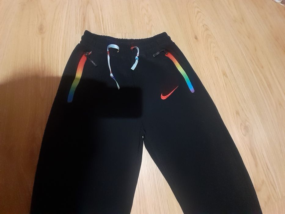 Calças de treino da nike pretas tamanho S/M, com bolsos