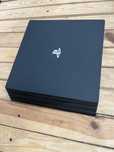 Продаю  Ps 4 pro з акаунтом