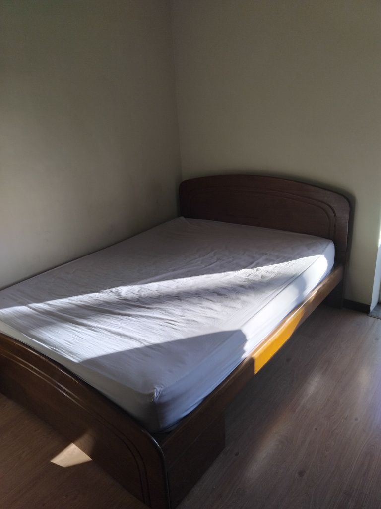 Cama de casal com colchao