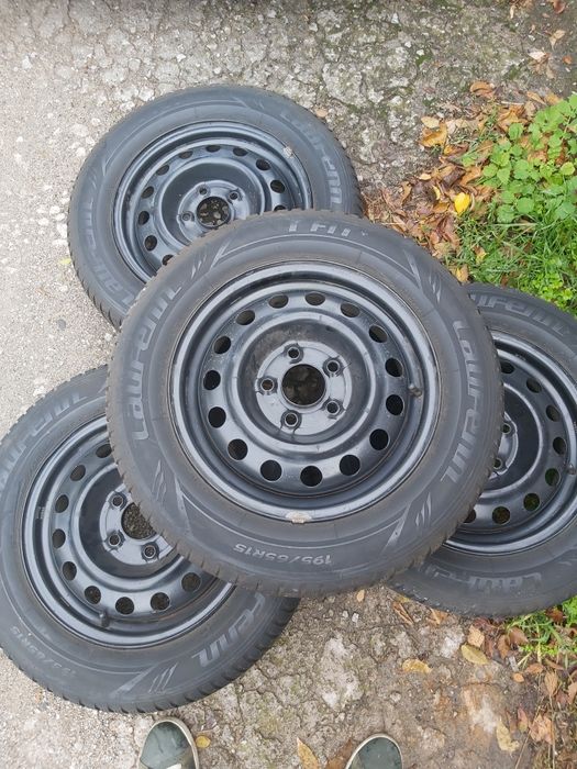 Продам  по четыре  железяки