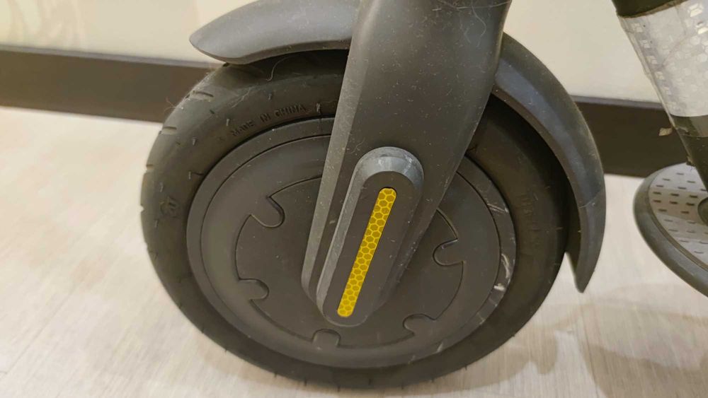 Електросамокат Xiaomi Mi Electric Scooter 1S