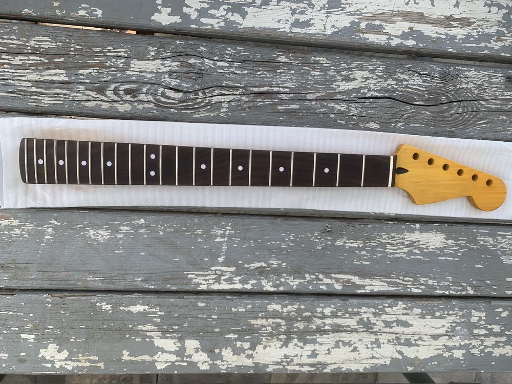 Gryf gitaty typu stratocaster