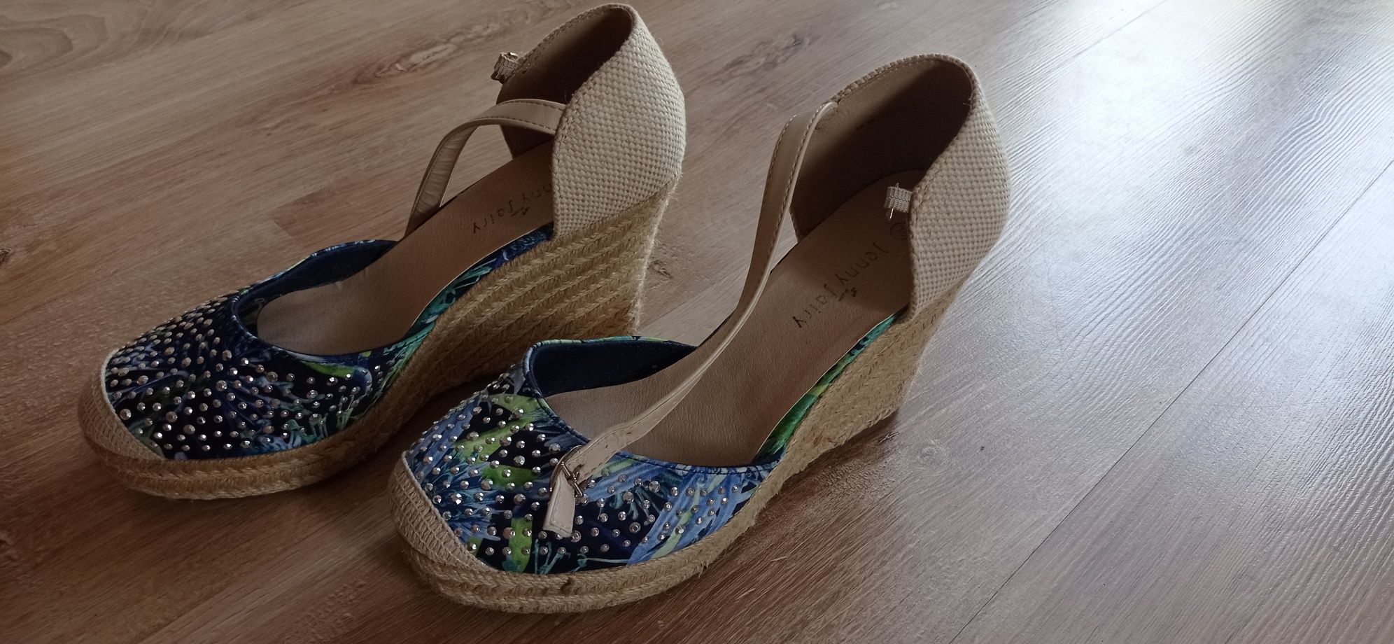 Espadryle na koturnie