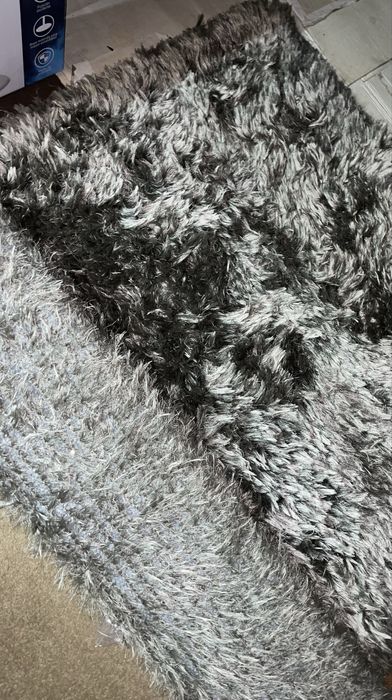 Carpete Cinza 1,80 por 1,30 Metros