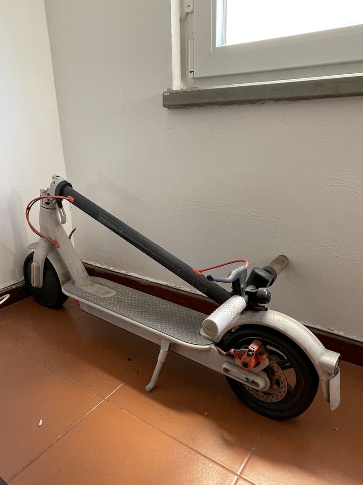 Trotinete Elétrica XIAOMI Mi Electric Scooter 3