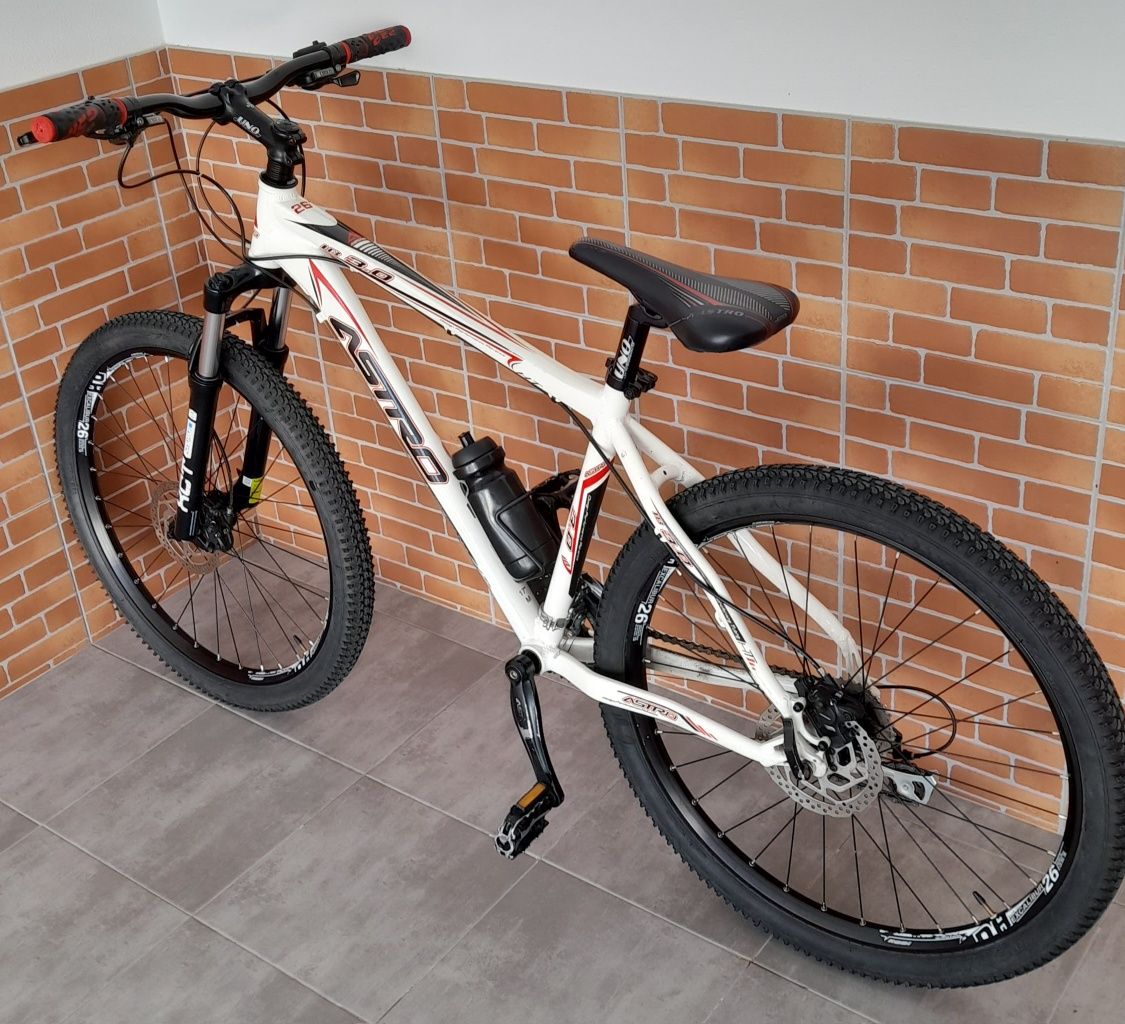 Bicicleta btt astro 26