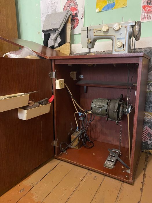 Швейна машинка «Подольск 142»