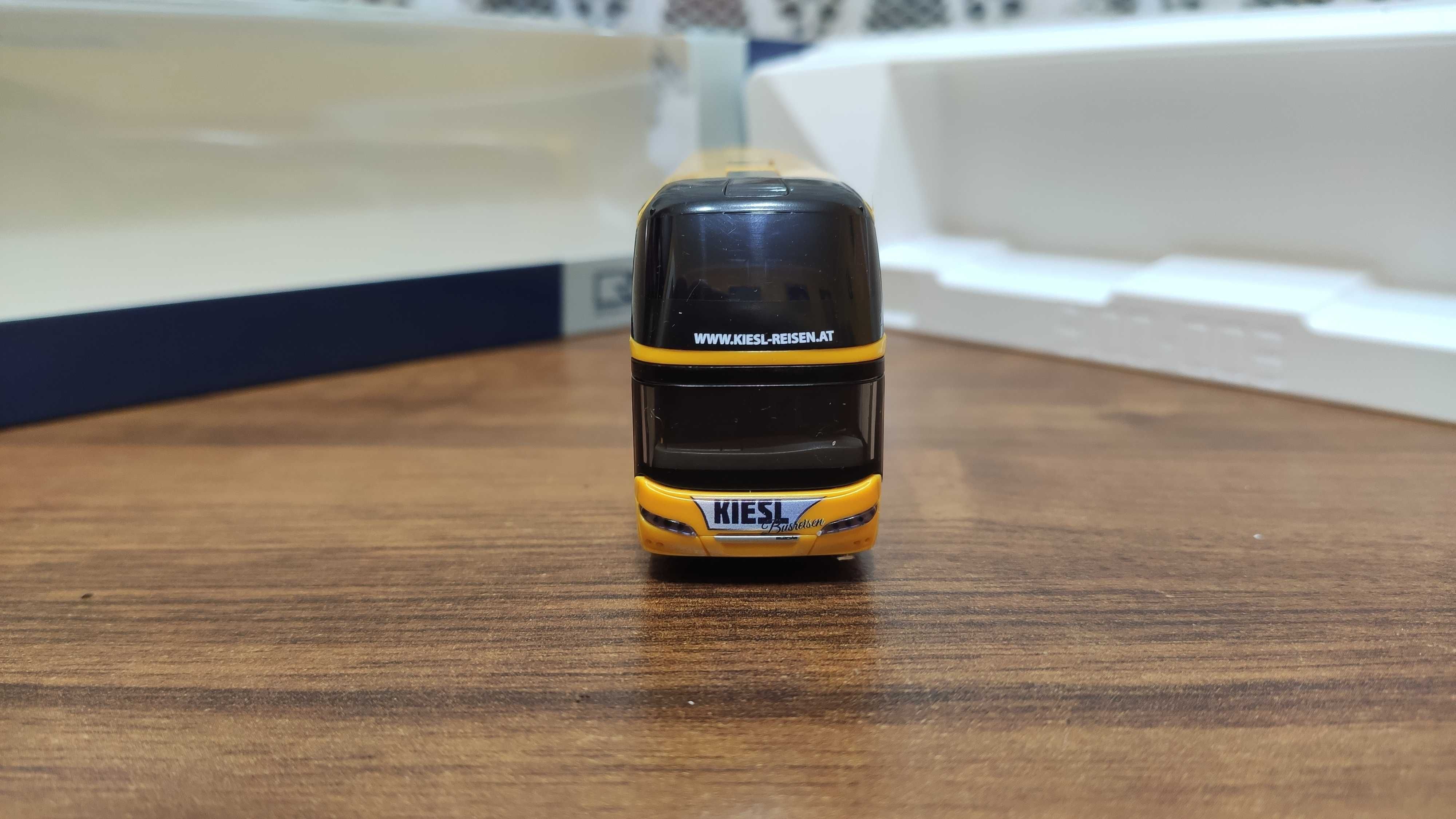 Model autobusu: Neoplan Skyliner - Kiesel Reisen [Rietze]