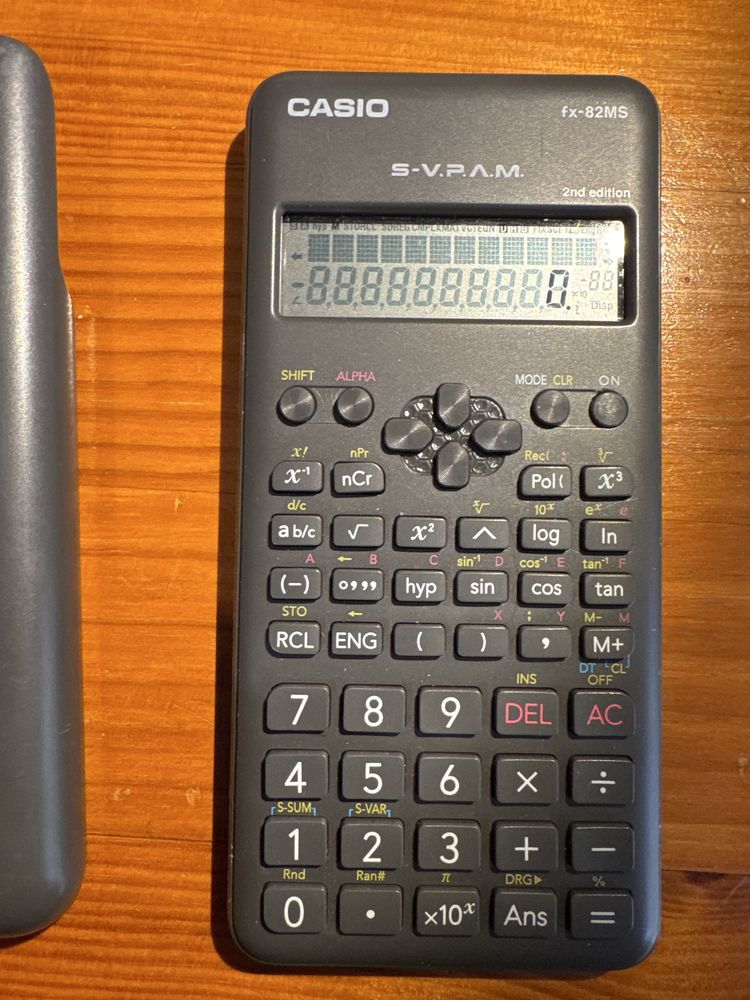 Calculadora Casio fx-82 ms