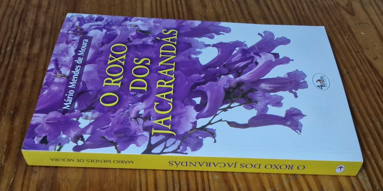 Livro "O Roxo dos Jacarandás" de Mário Mendes de Moura