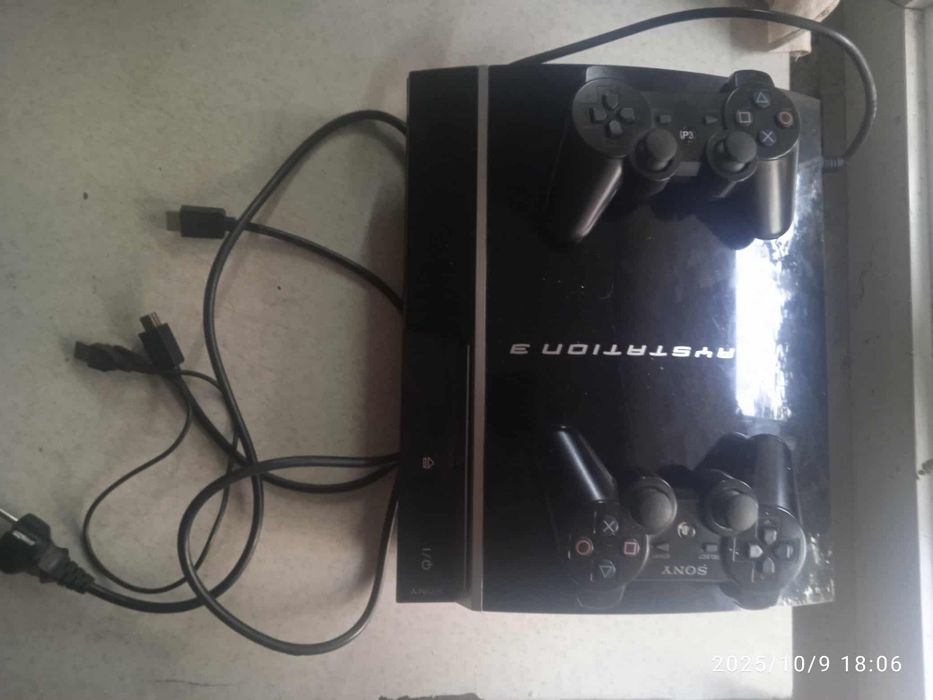 Продам PS3 Fat 250Gb