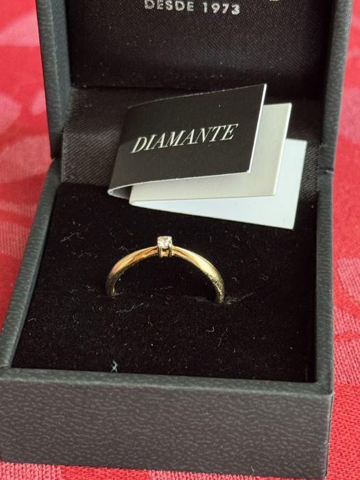 Anel ouro 18k e pedra diamante.