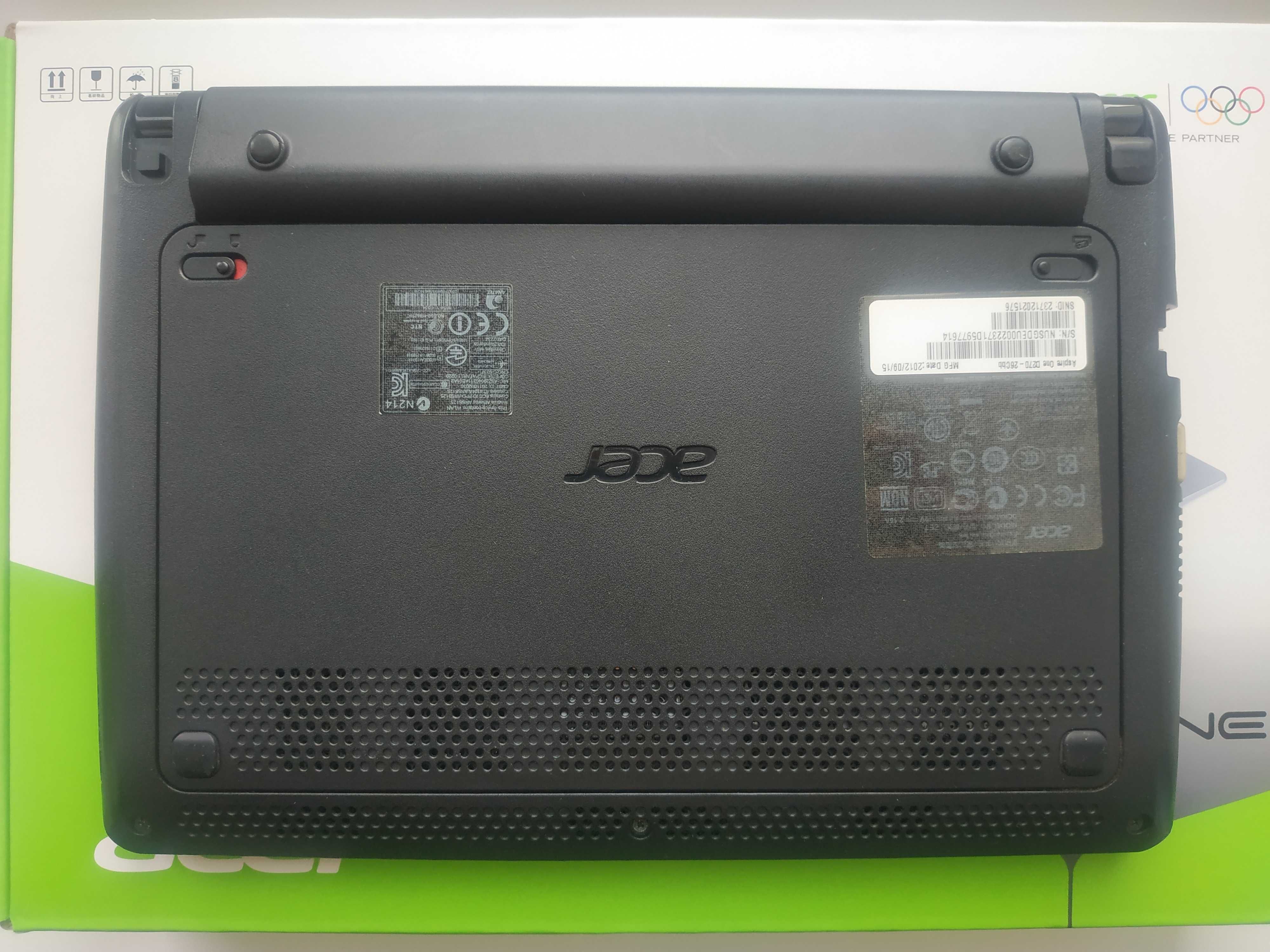 Нетбук Acer Aspire One D270