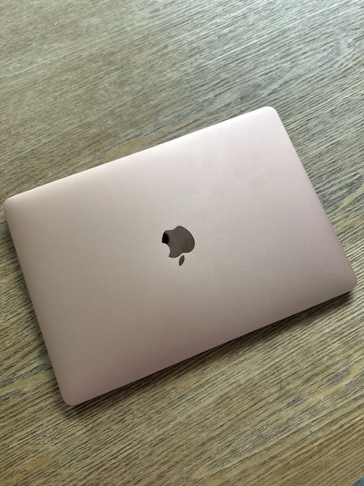 Macbook Air 2019 rose gold jak nowy!