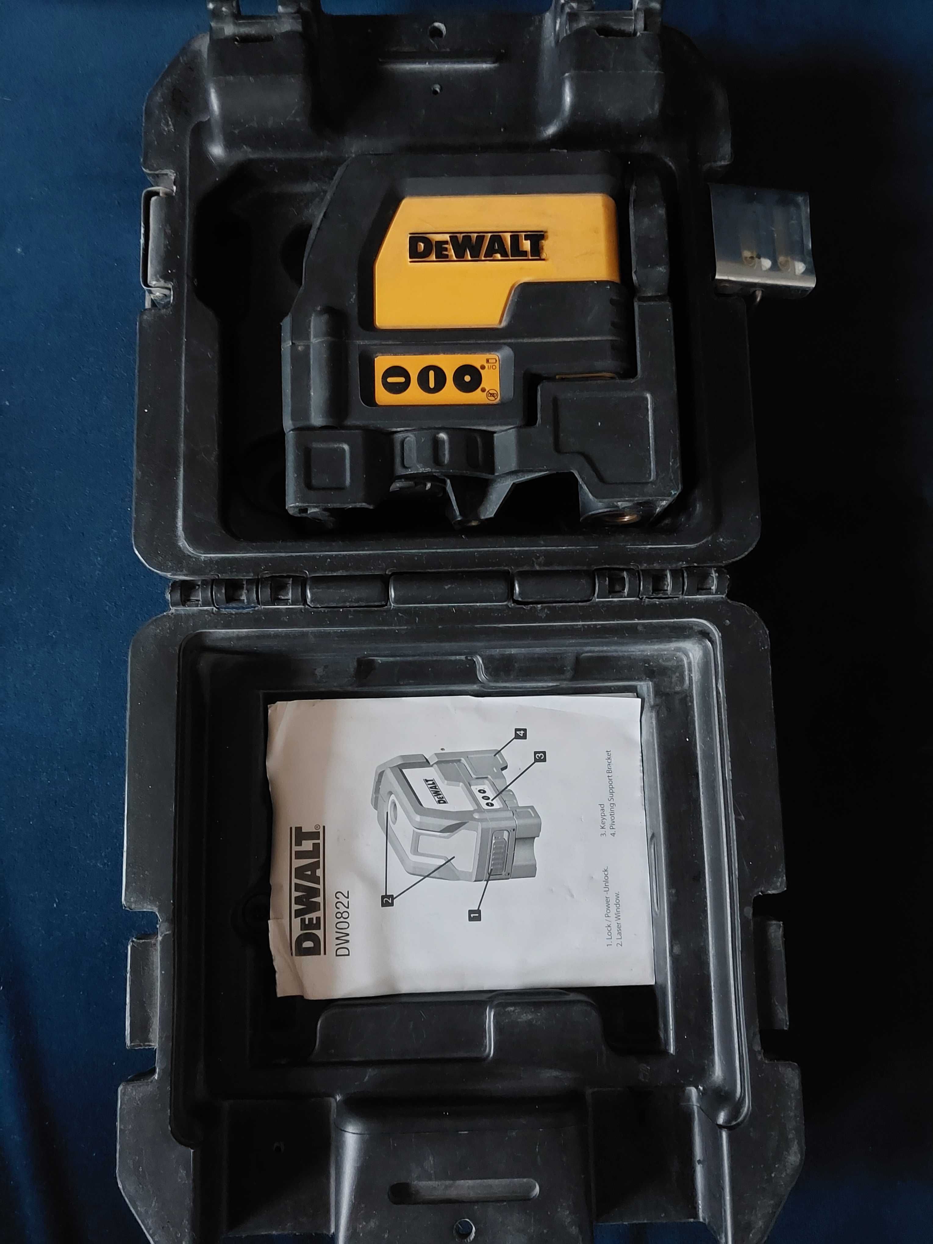 DEWALT laser samopoziomujący krzyżowy DW0822, krzyżowo - punktowy