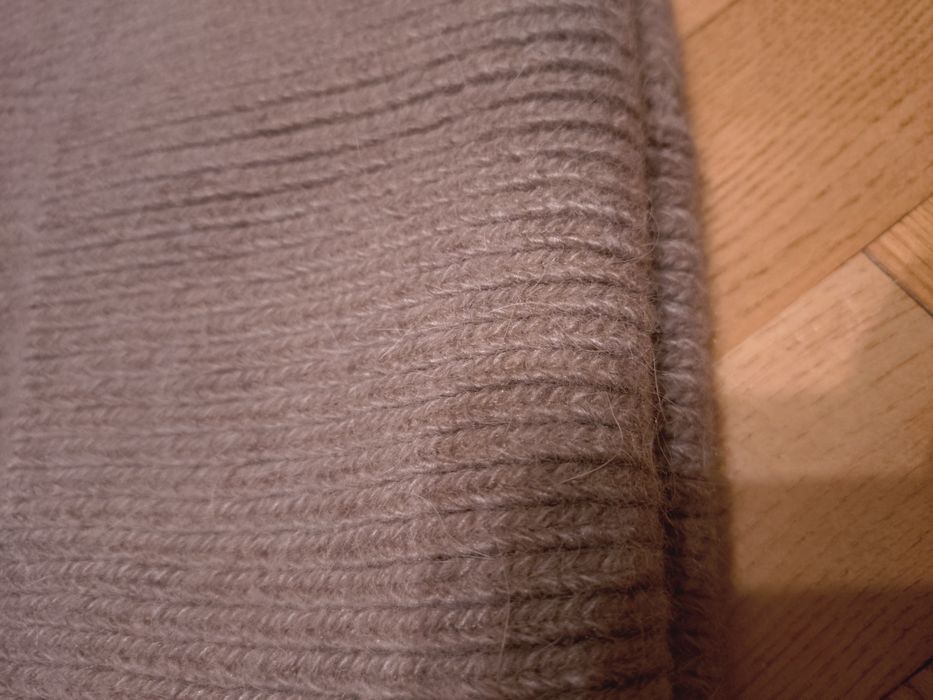 Czapka beżowa damska