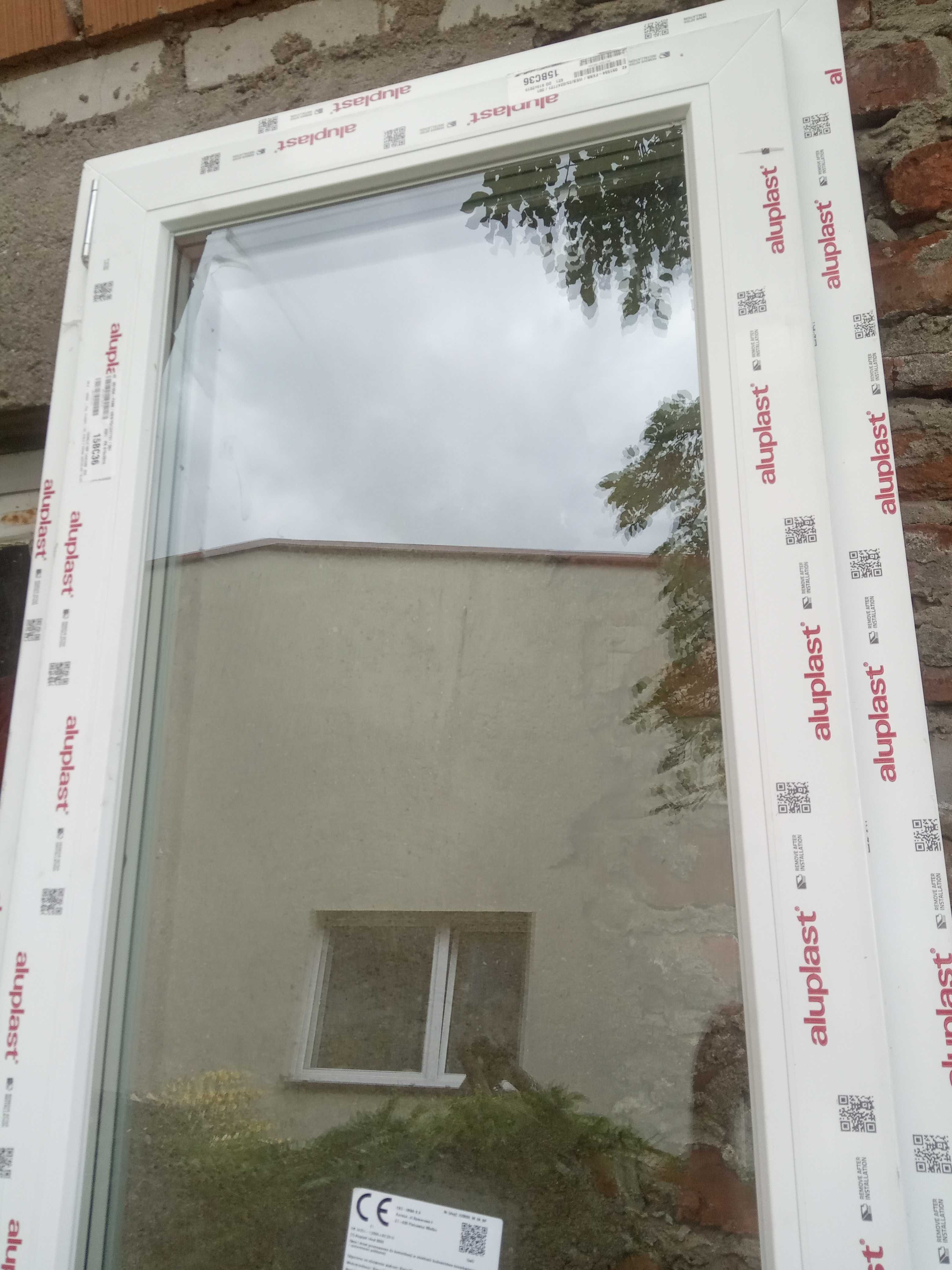 Nowe okno balkonowe 700x2100