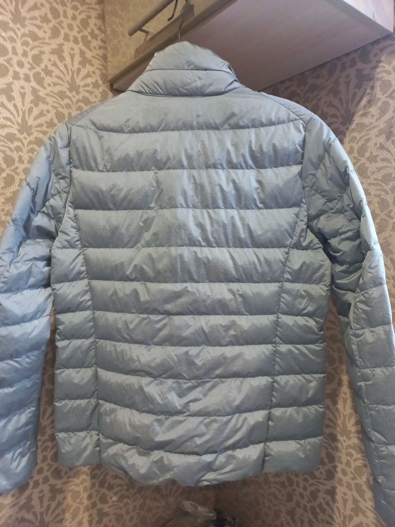 Пуховик  ,, UNIQLO,, р.L полная М-L