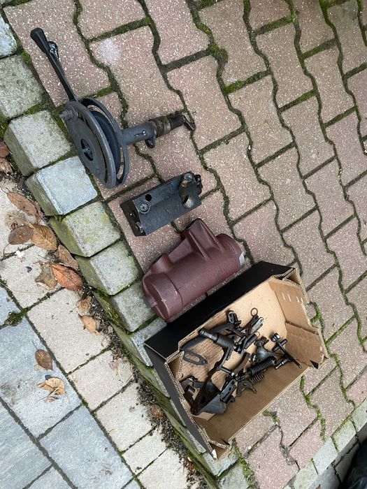 Rozdzielacz cylinder podnośnika Ursus c-360