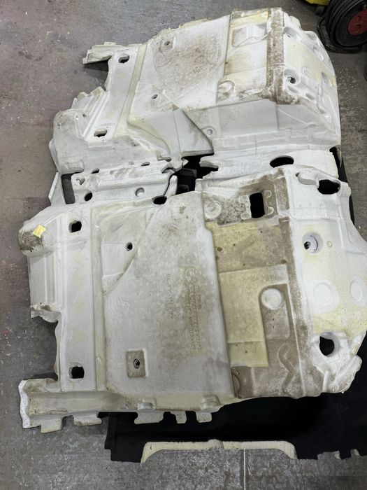 Ковролин Салона черный БМВ 2 М235 F44 X-Drive Килим Салон