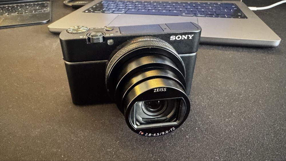 Vendo máquina fotográfica compacta Sony RX100 VII (Mark 7)