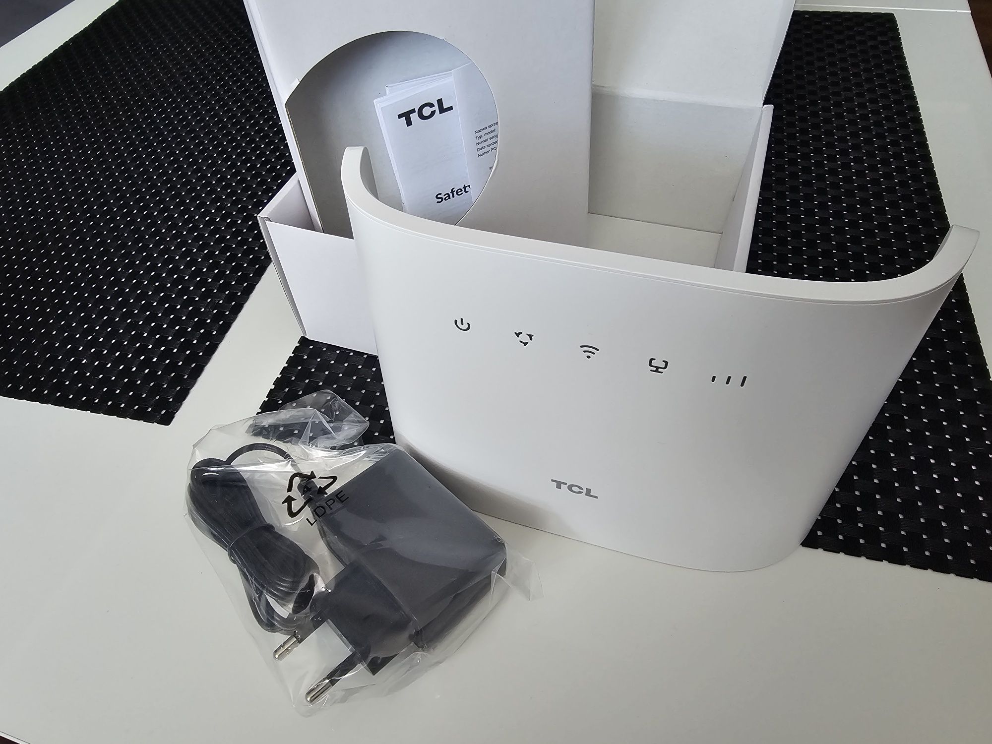 Nowy Router TCL Linkhub LTE CAT13 HH132