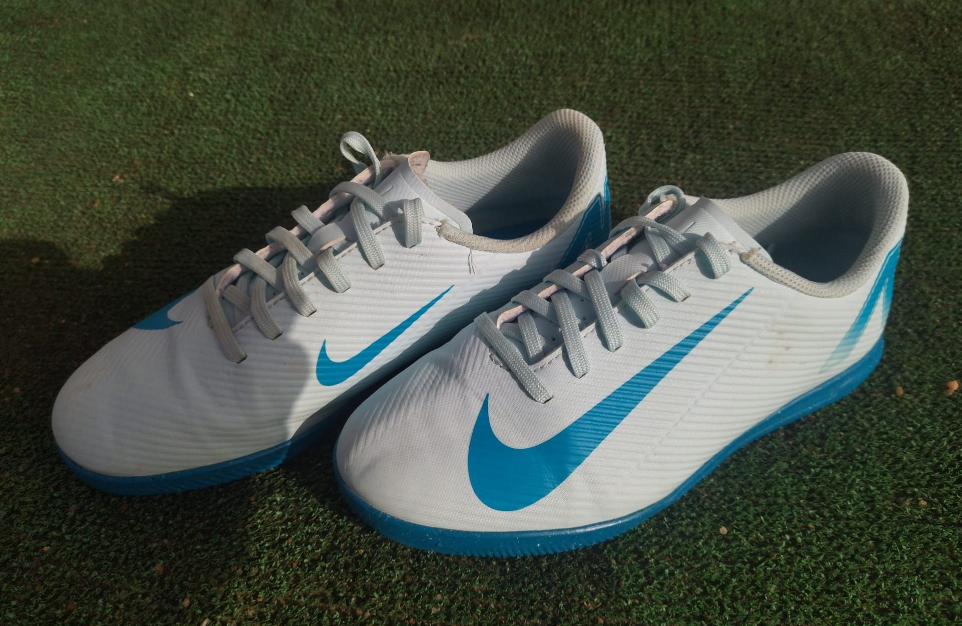 Chuteiras Nike n. 34